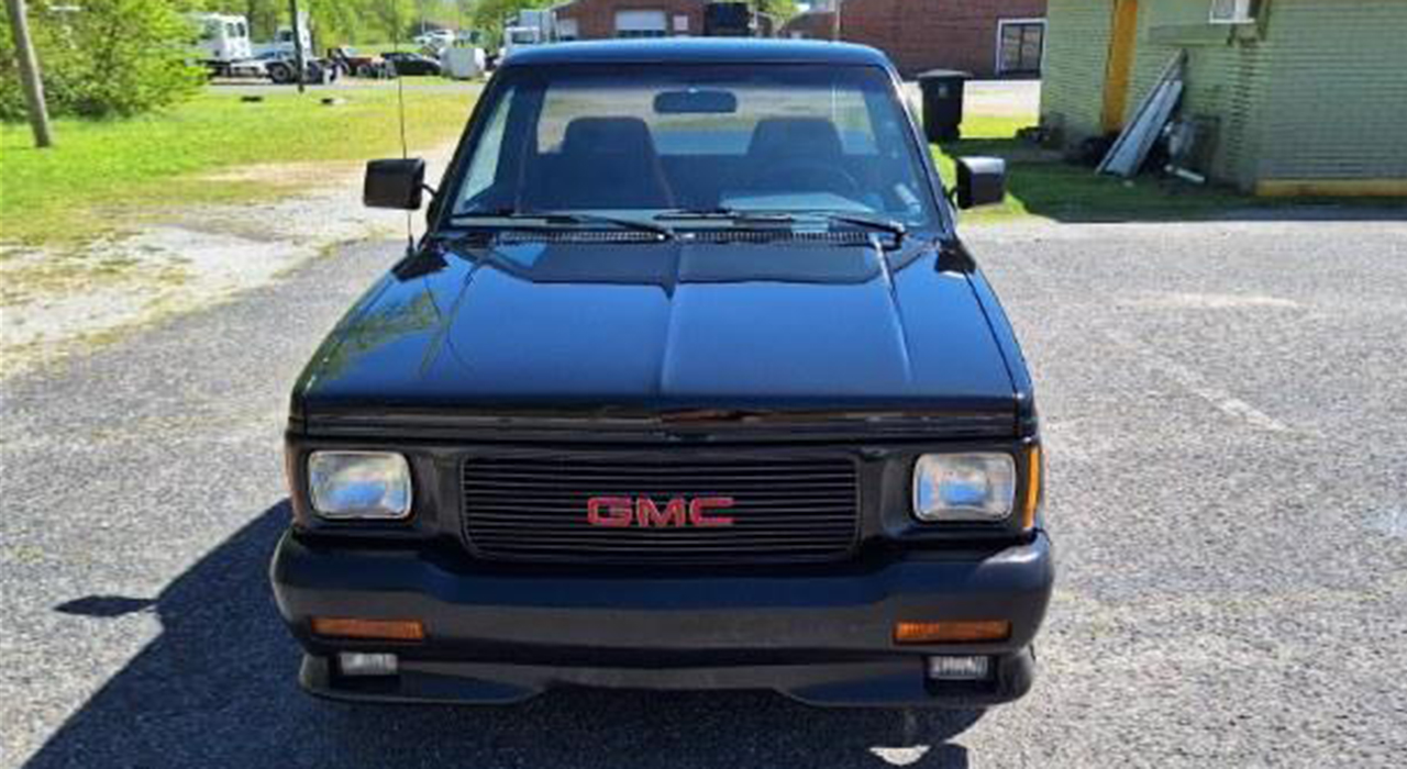 2nd Image of a 1991 GMC SYCLONE
