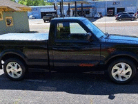 Image 2 of 11 of a 1991 GMC SYCLONE