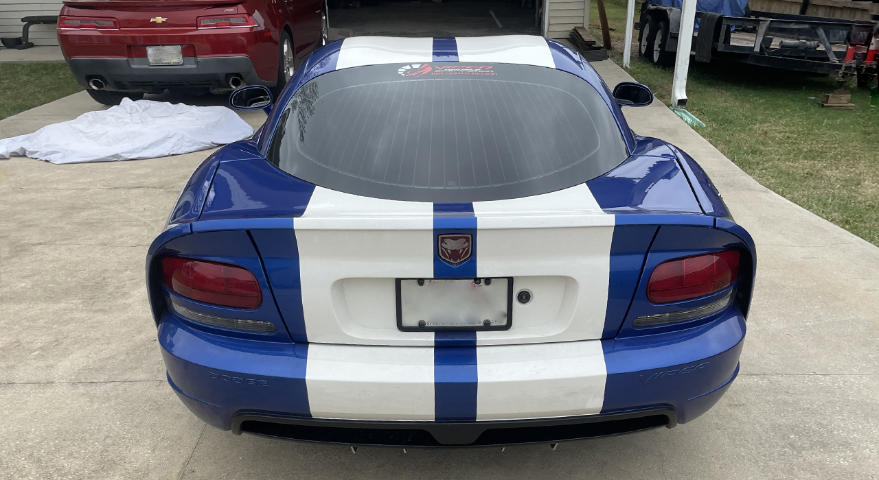 3rd Image of a 2010 DODGE VIPER SRT-10