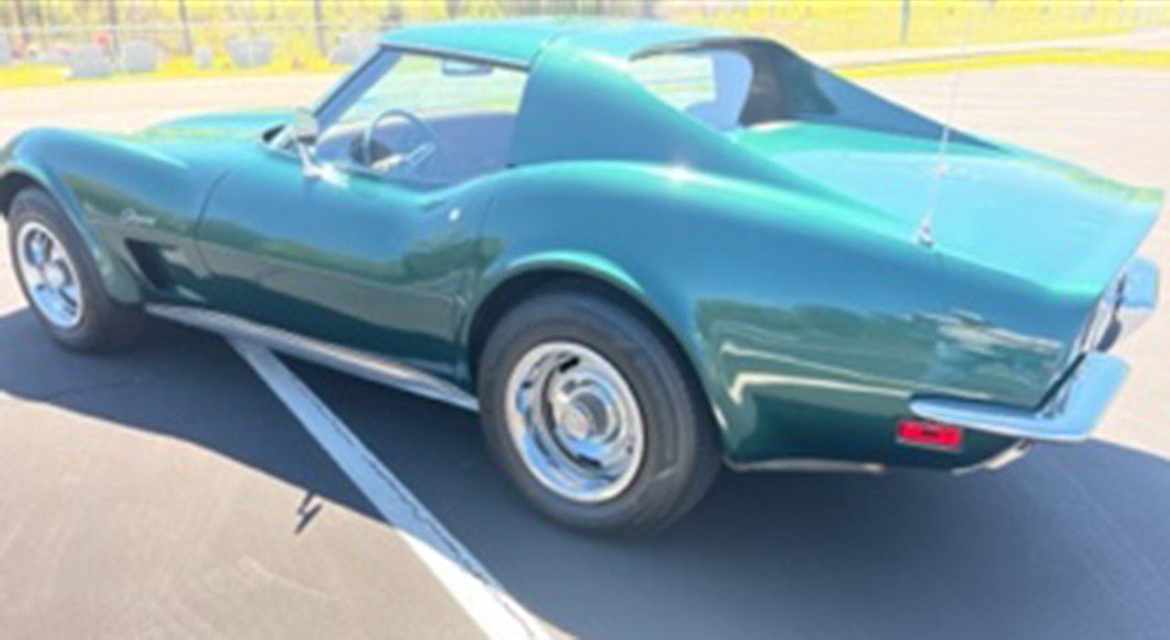 2nd Image of a 1973 CHEVROLET CORVETTE STINGRAY