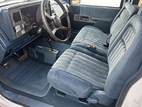 Image 15 of 31 of a 1993 GMC SIERRA Z71 SLE