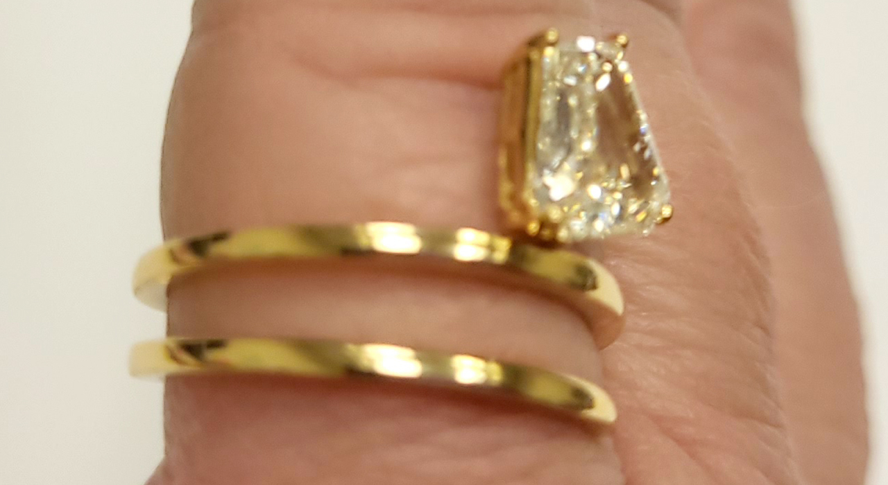 9th Image of a N/A 18K YELLOW GLD CALF STEP DIAMOND