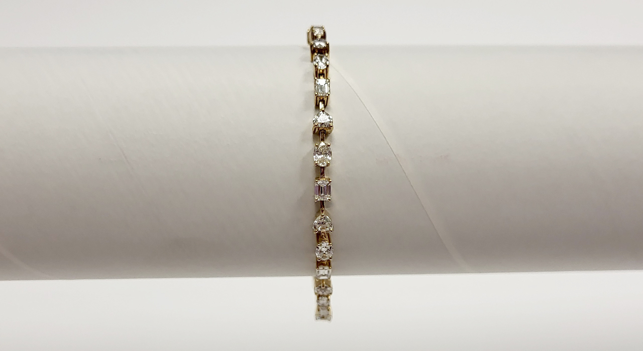 4th Image of a N/A 18K YELLOW GOLD DIAMOND