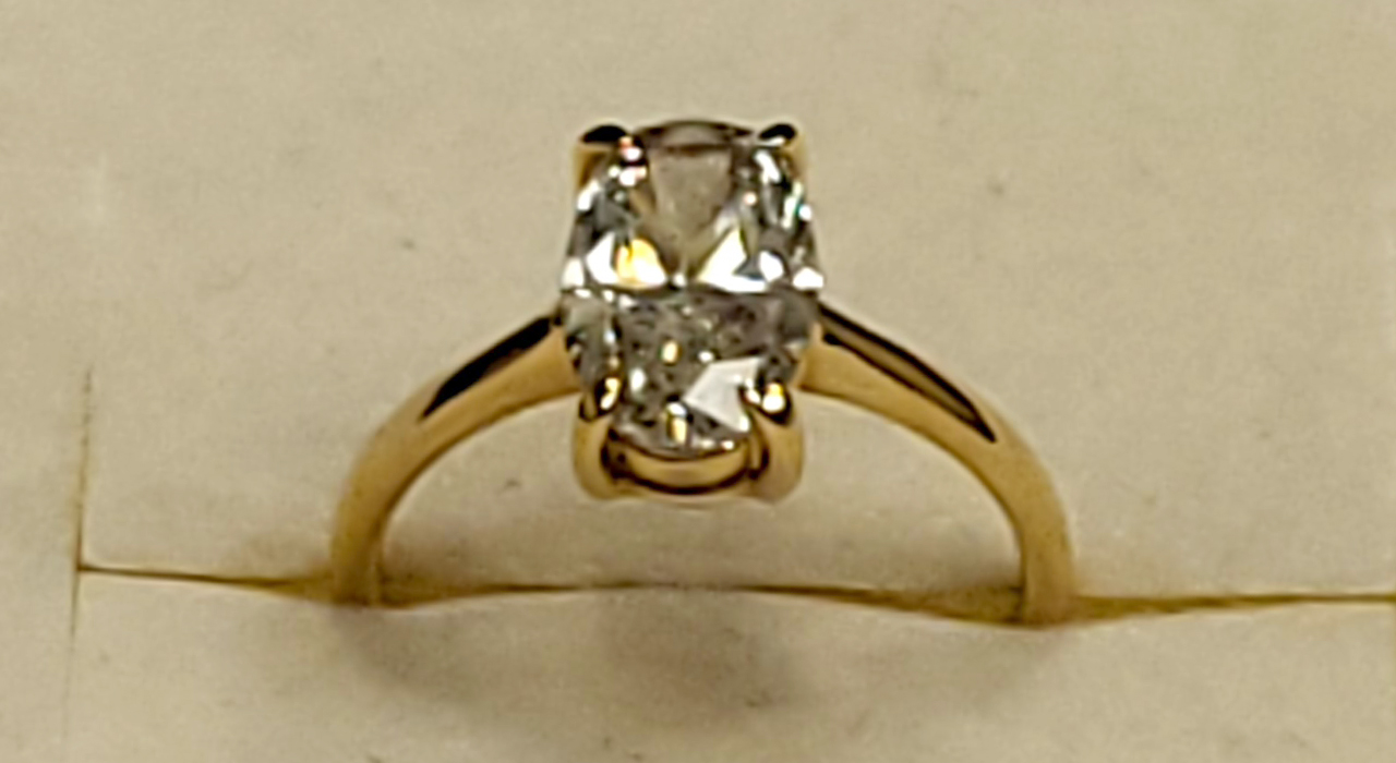 3rd Image of a N/A 18K YELLOW GOLD DIAMOND SOLITAIRE