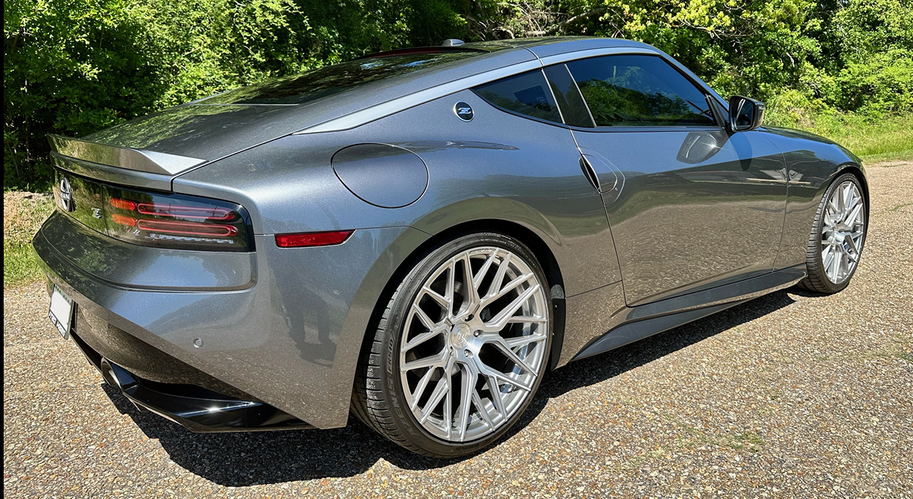 3rd Image of a 2023 NISSAN Z SPORT