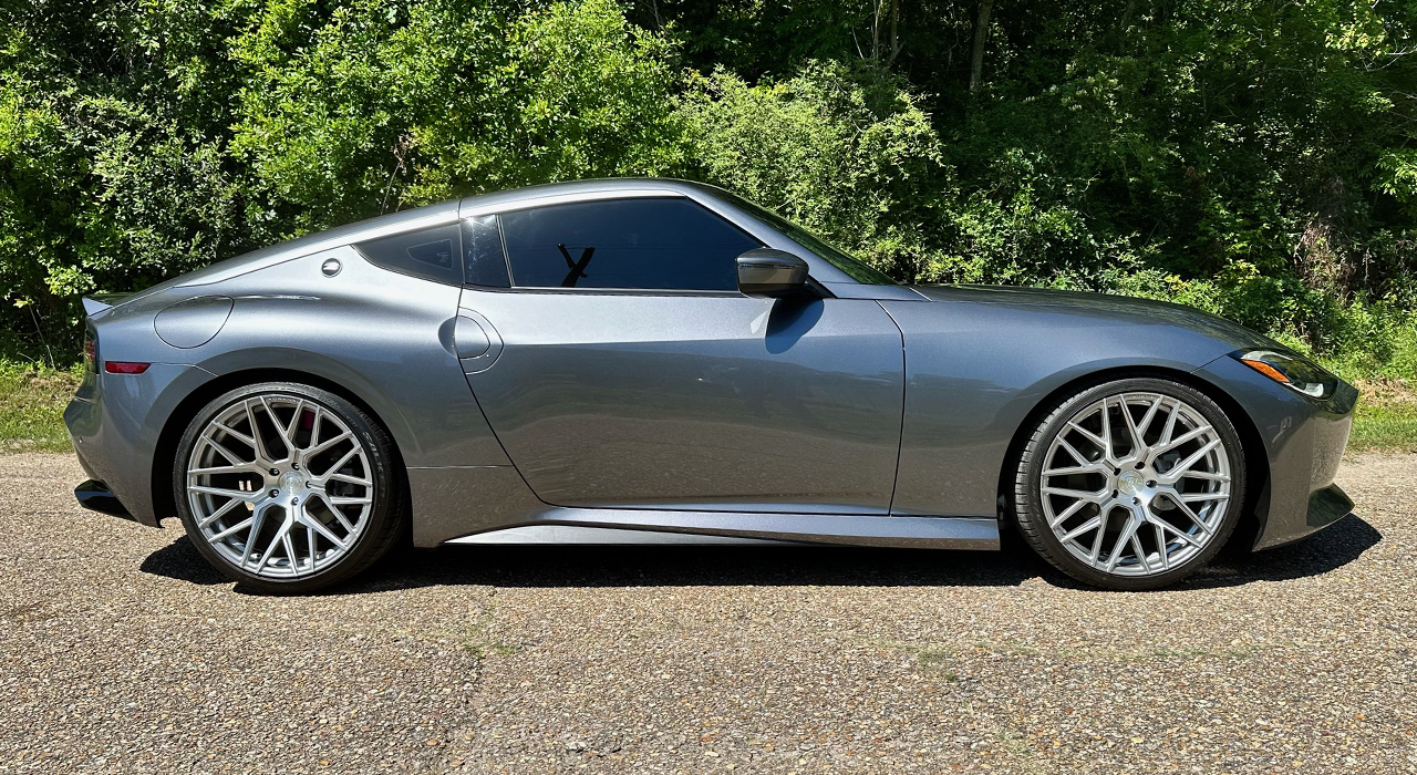 5th Image of a 2023 NISSAN Z SPORT
