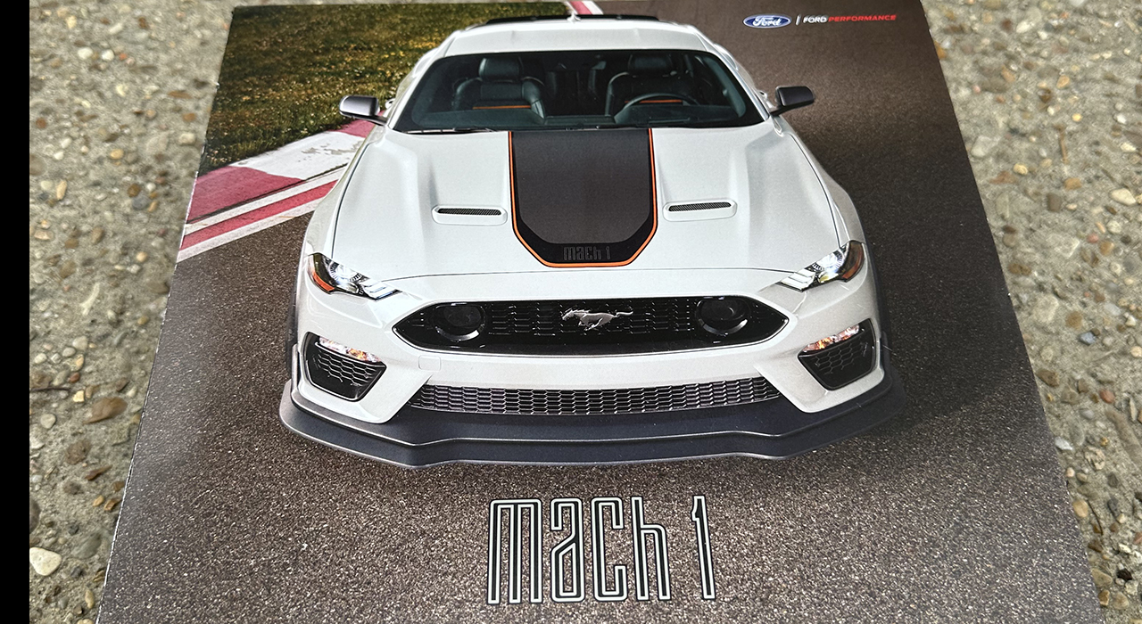 5th Image of a 2023 FORD MUSTANG MACH 1
