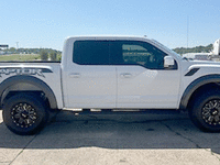 Image 5 of 7 of a 2017 FORD F-150 RAPTOR