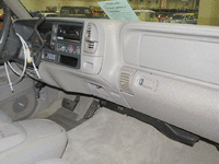 Image 10 of 12 of a 1999 CHEVROLET TAHOE LT