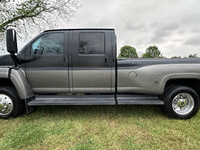 Image 5 of 10 of a 2006 CHEVROLET C4500 C