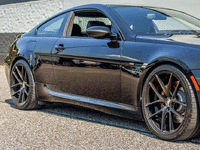 Image 11 of 19 of a 2007 BMW M6 COUPE