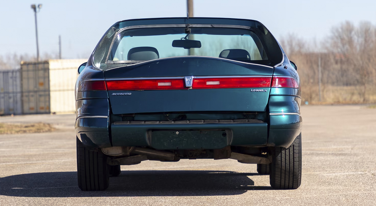 7th Image of a 1993 LINCOLN MARK VIII