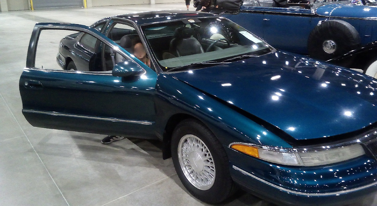 12th Image of a 1993 LINCOLN MARK VIII