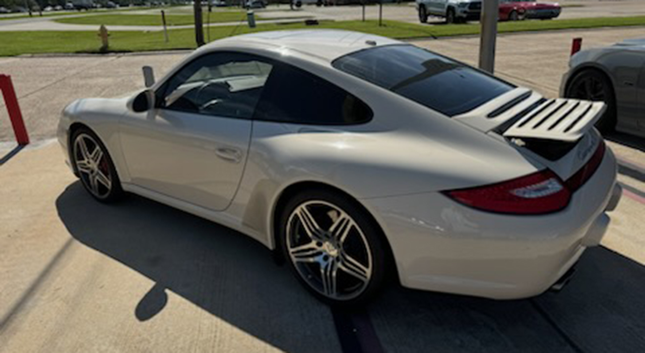 3rd Image of a 2009 PORSCHE 911 CARRERA S