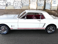 Image 2 of 9 of a 1965 FORD MUSTANG