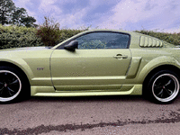 Image 2 of 8 of a 2005 FORD MUSTANG GT