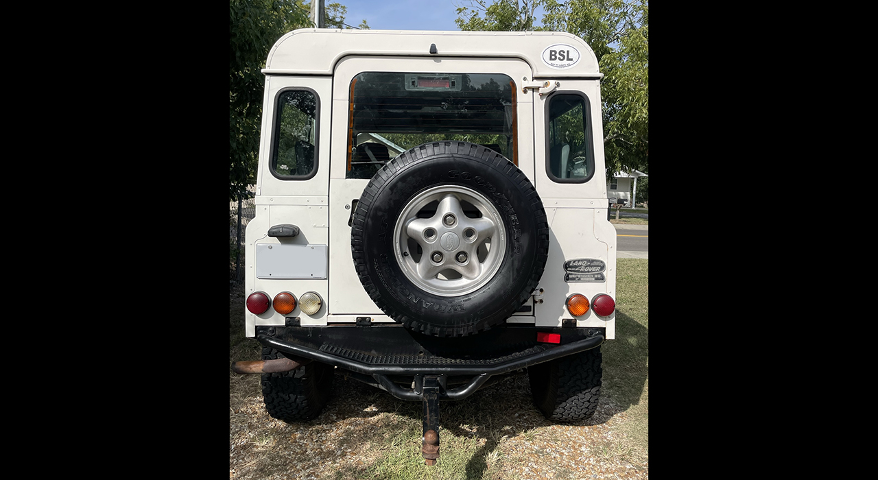 3rd Image of a 1997 LAND ROVER DEFENDER 90