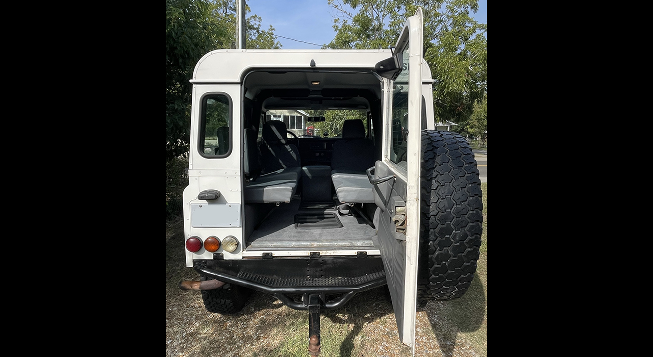 4th Image of a 1997 LAND ROVER DEFENDER 90