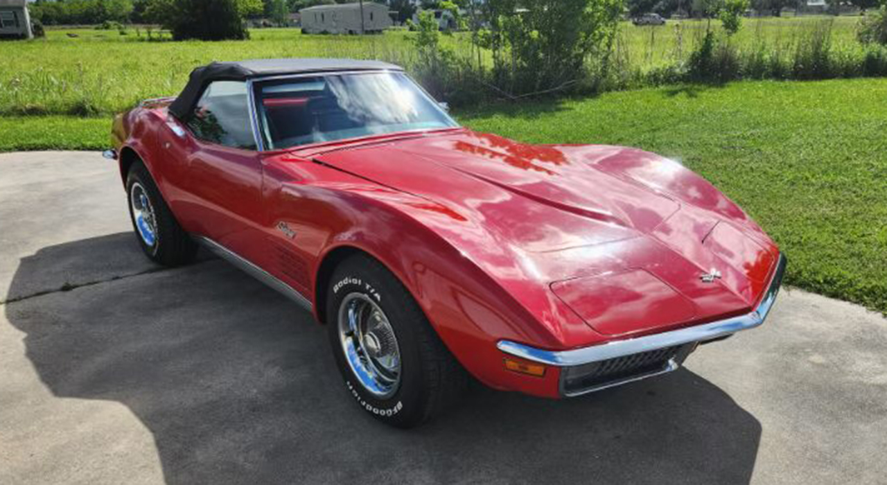 1st Image of a 1972 CHEVROLET CORVETTE