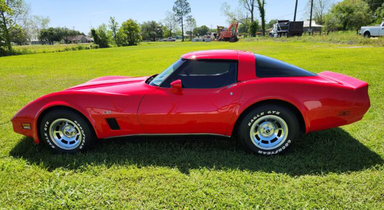 2nd Image of a 1980 CHEVROLET CORVETTE