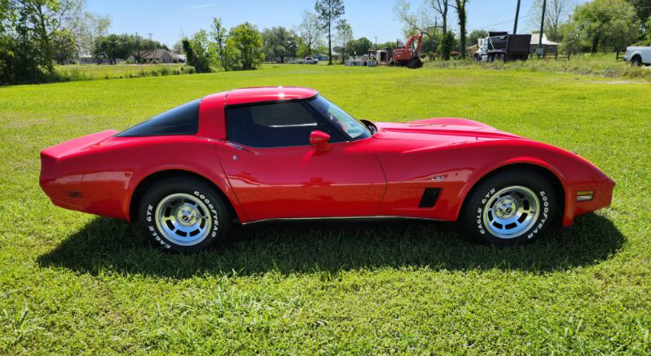 3rd Image of a 1980 CHEVROLET CORVETTE