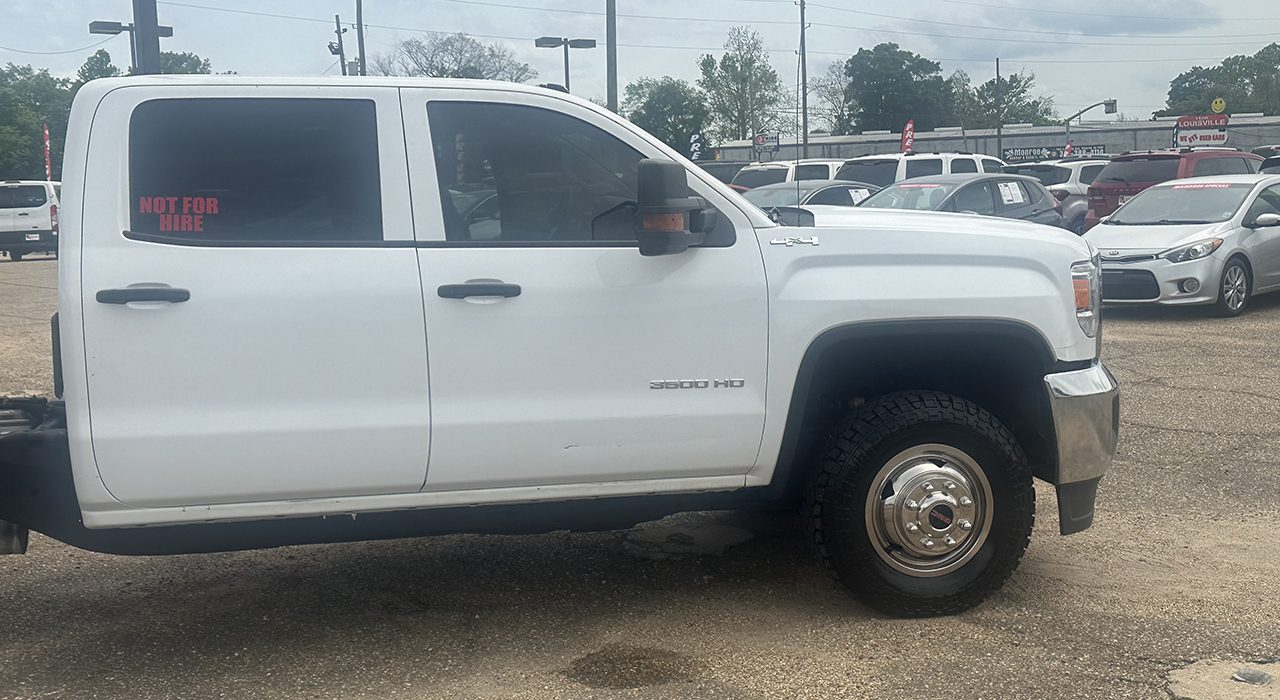 2nd Image of a 2019 GMC SIERRA 3500HD FLEET/BASE