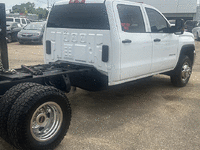 Image 4 of 17 of a 2019 GMC SIERRA 3500HD FLEET/BASE