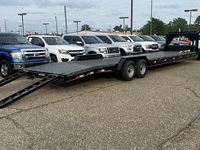 Image 5 of 17 of a 2019 GMC SIERRA 3500HD FLEET/BASE