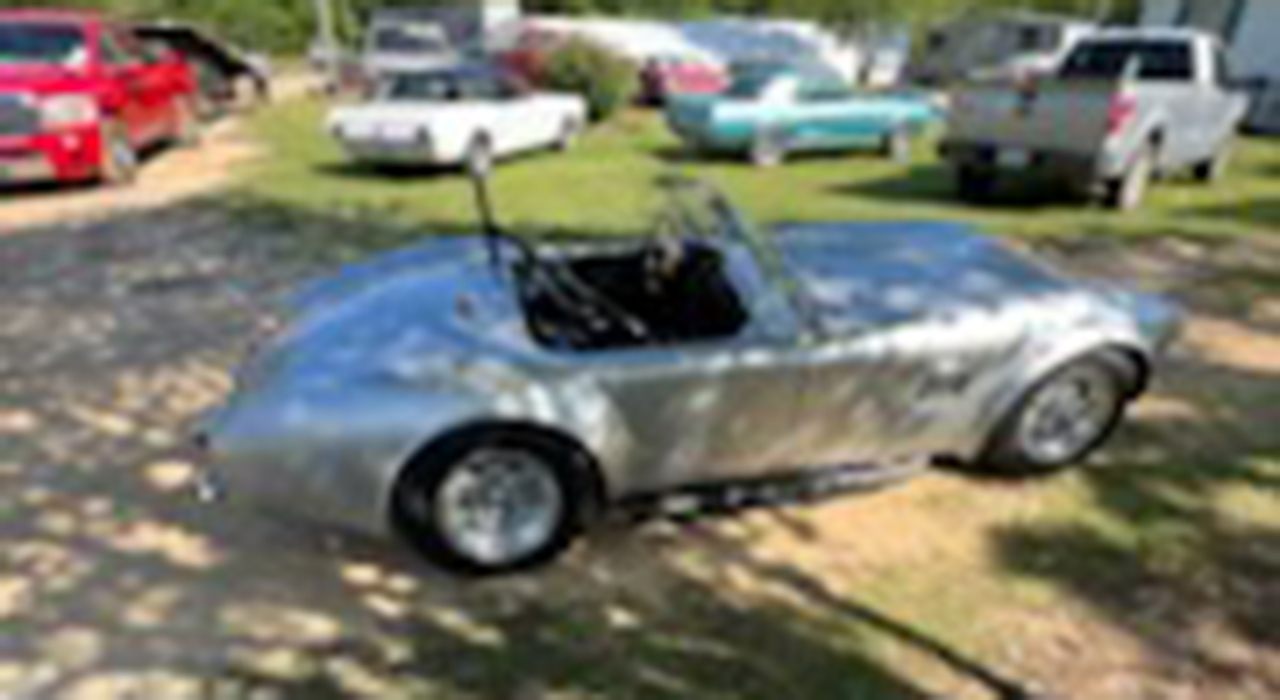 2nd Image of a 1964 FORD COBRA