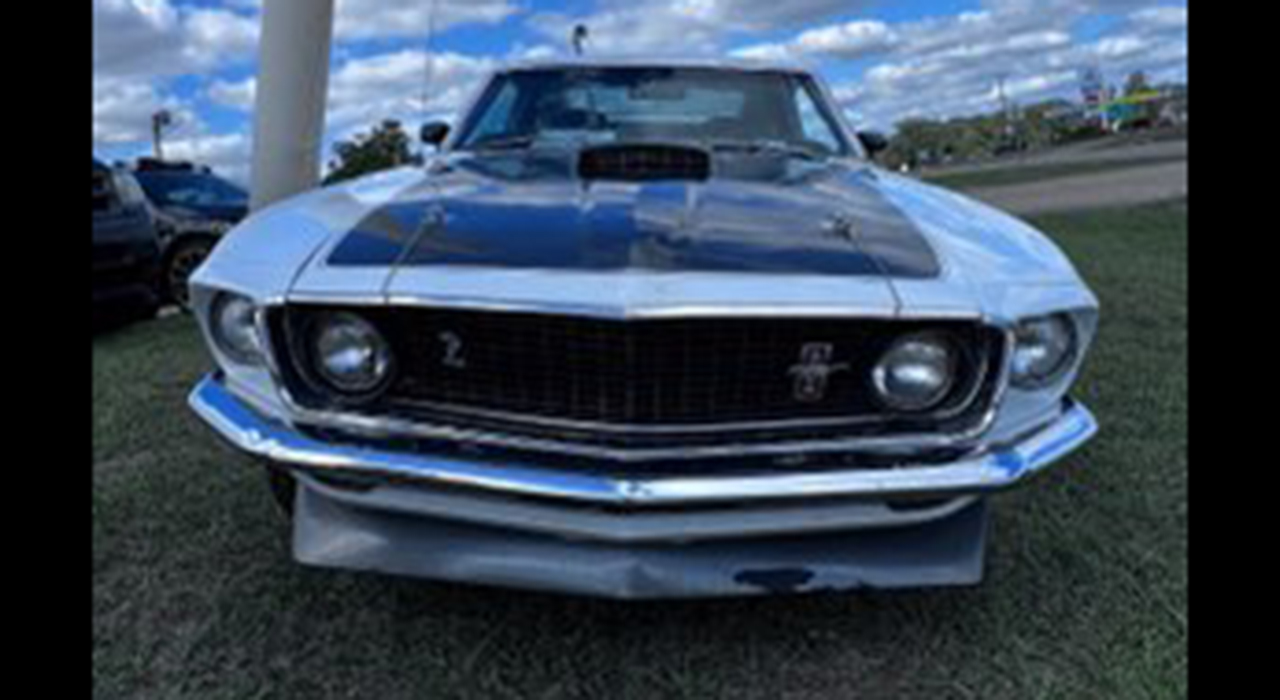 3rd Image of a 1969 FORD MUSTANG COBRA
