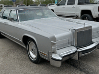 Image 2 of 9 of a 1978 LINCOLN CONTINENTAL