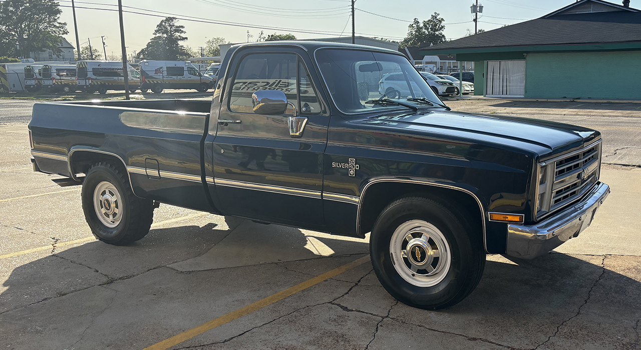 1st Image of a 1984 CHEVROLET C20