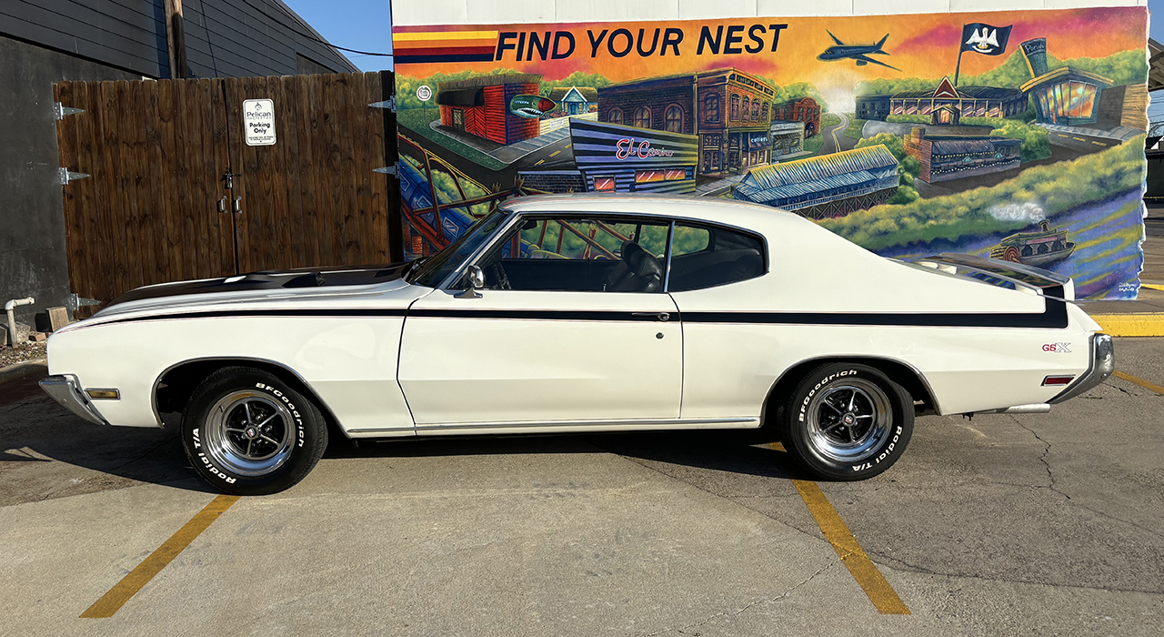 3rd Image of a 1971 BUICK GSX