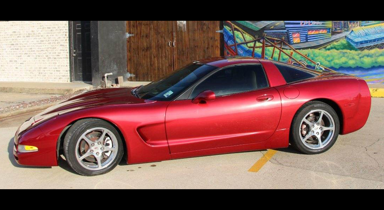 3rd Image of a 2004 CHEVROLET CORVETTE