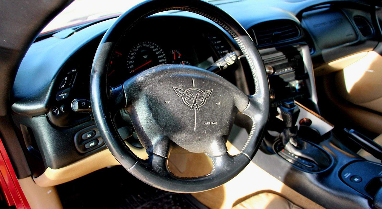 7th Image of a 2004 CHEVROLET CORVETTE