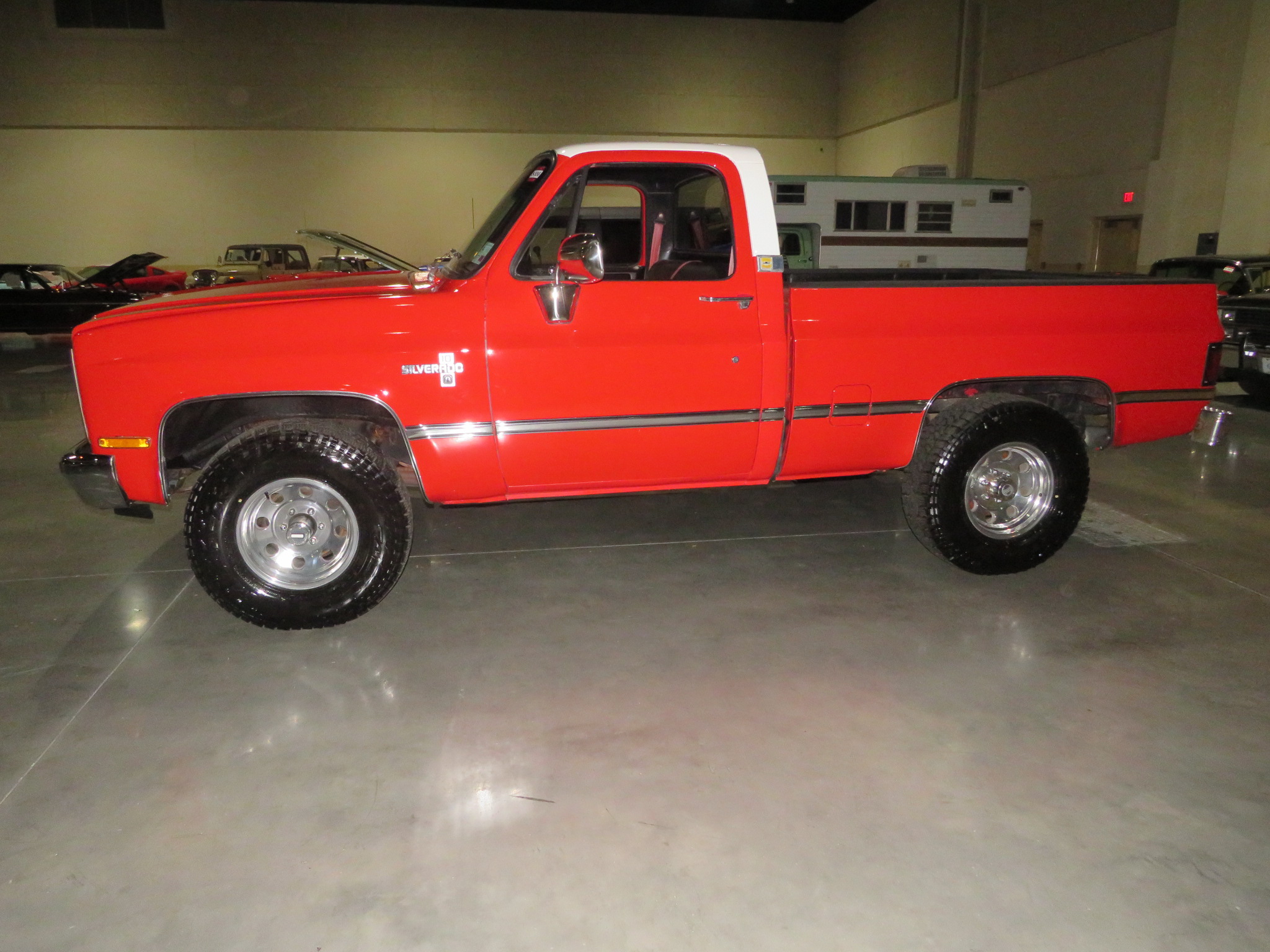 2nd Image of a 1981 CHEVROLET K10