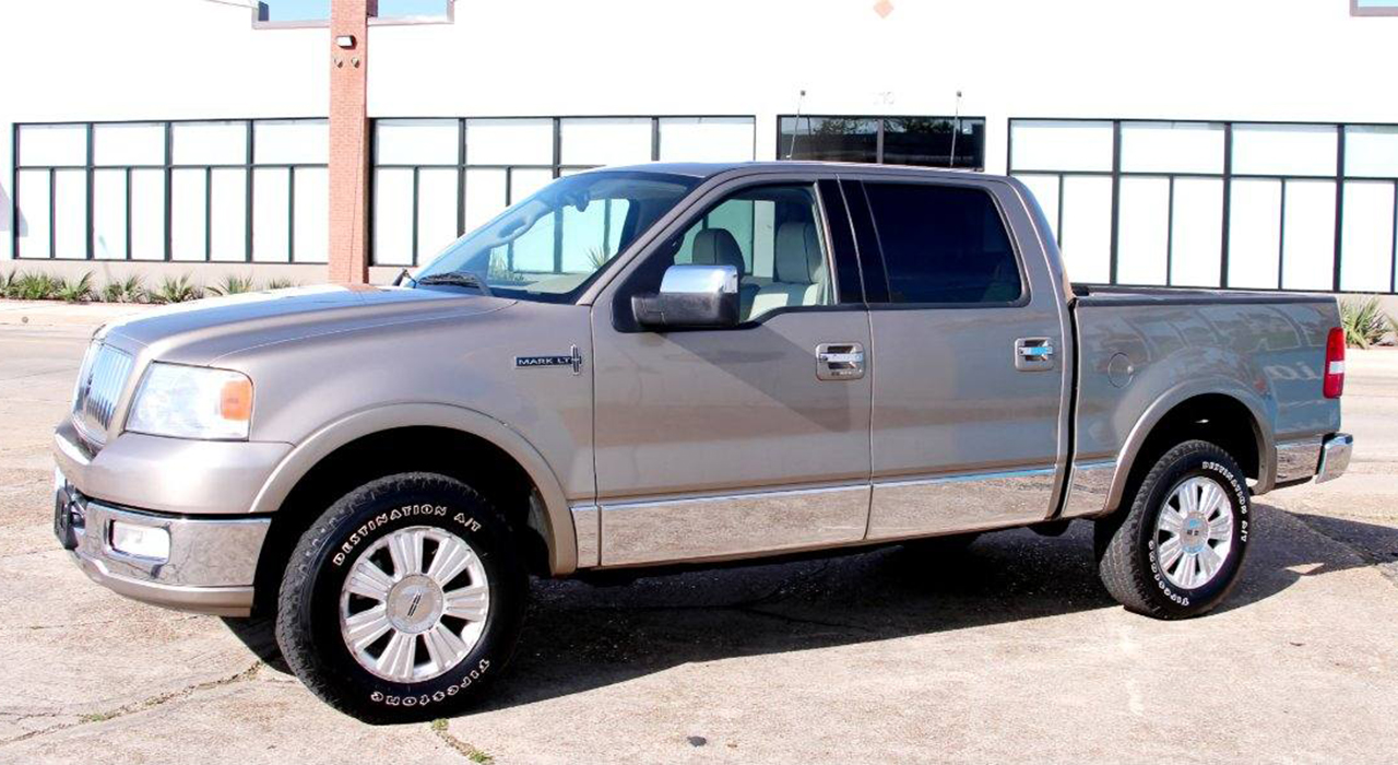 0th Image of a 2006 LINCOLN MARK LT