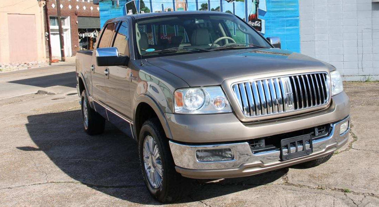 1st Image of a 2006 LINCOLN MARK LT