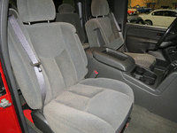 Image 9 of 17 of a 2004 CHEVROLET SILVERADO 1500