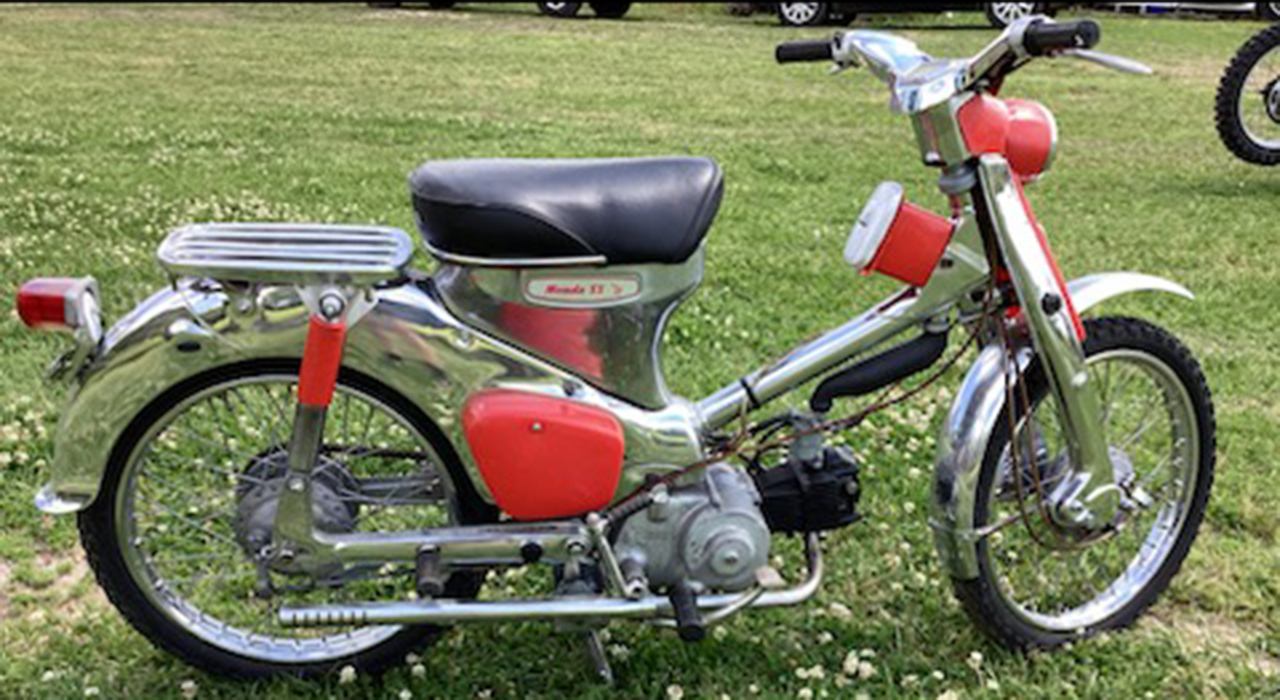 3rd Image of a 1965 HONDA C105T