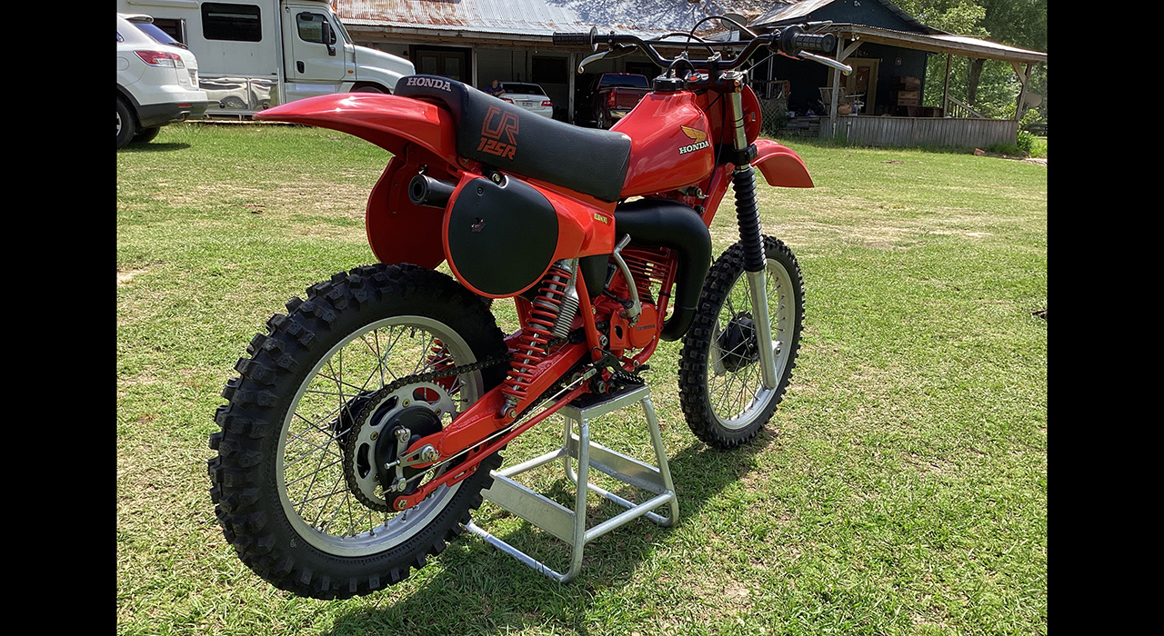 2nd Image of a 1980 HONDA CR125