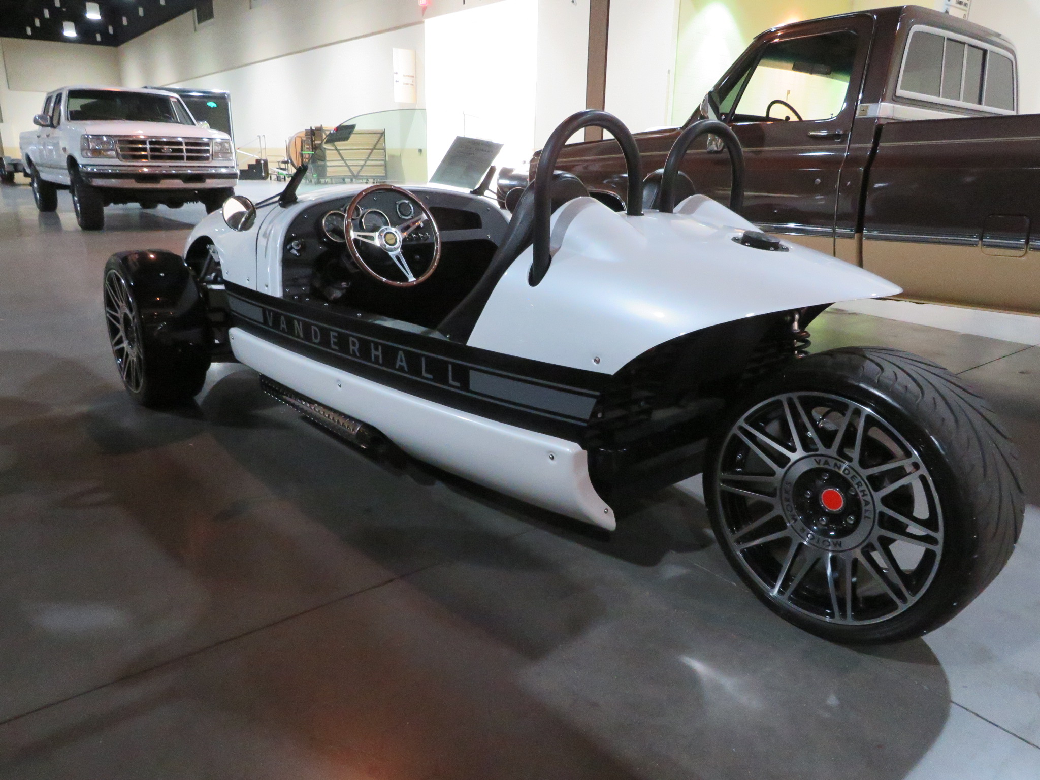 2nd Image of a 2018 VANDERHALL VENICE