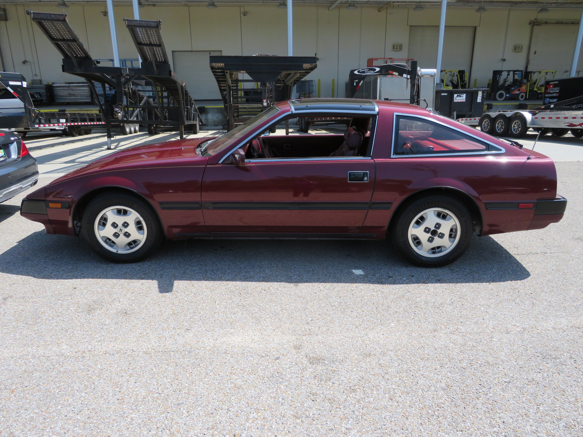 2nd Image of a 1985 NISSAN 300ZX