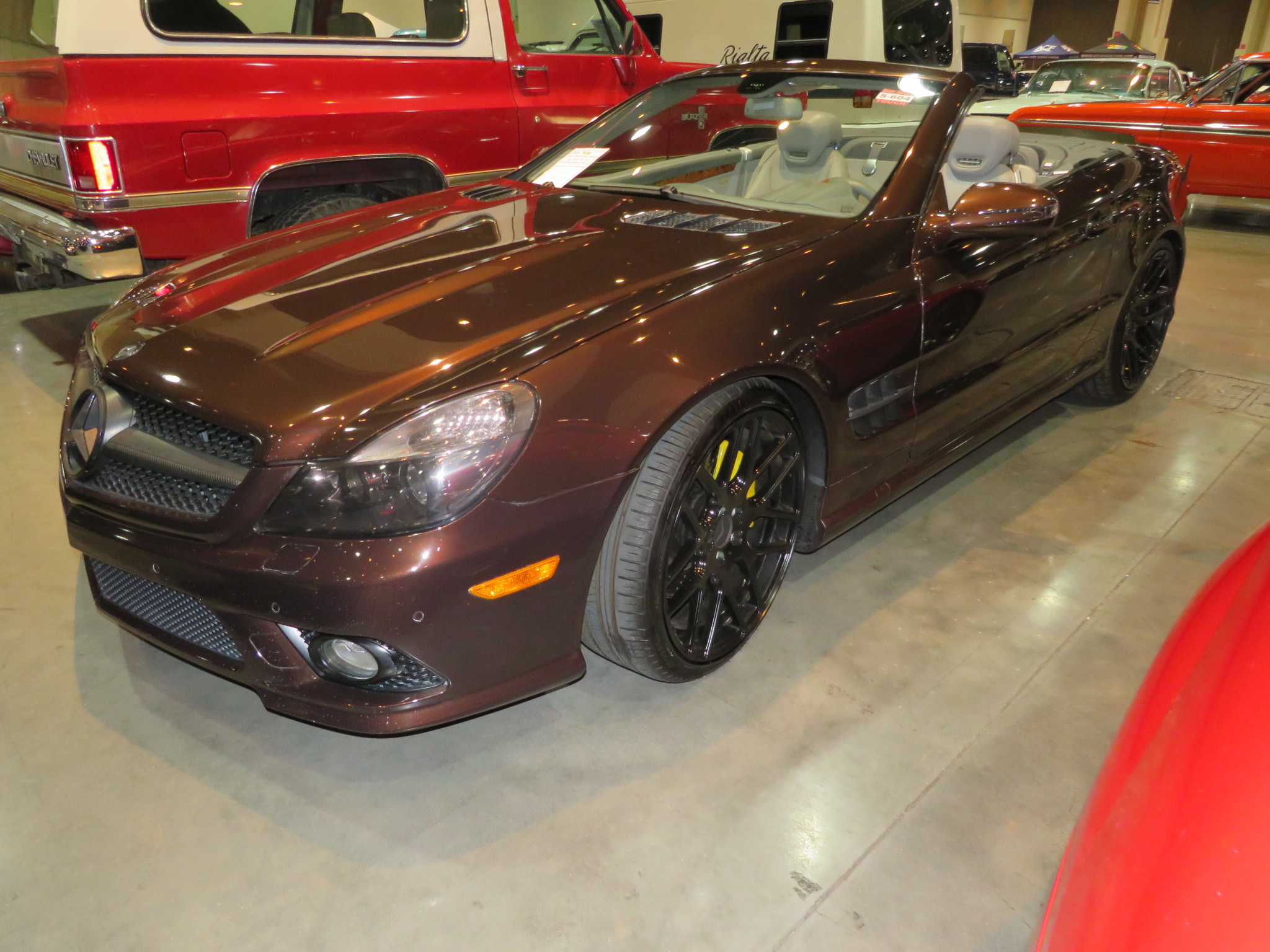 1st Image of a 2011 MERCEDES-BENZ SL-CLASS SL550