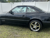 Image 3 of 31 of a 1998 MERCEDES-BENZ SL-CLASS SL500