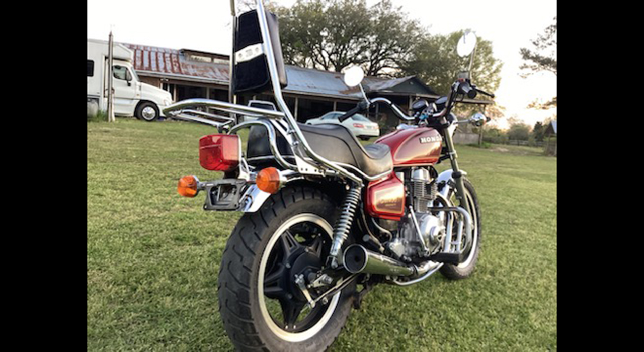 1st Image of a 1981 HONDA CM400A