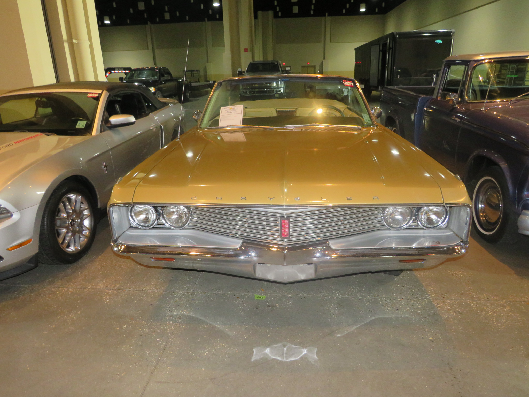 2nd Image of a 1968 CHRYSLER NEWPORT