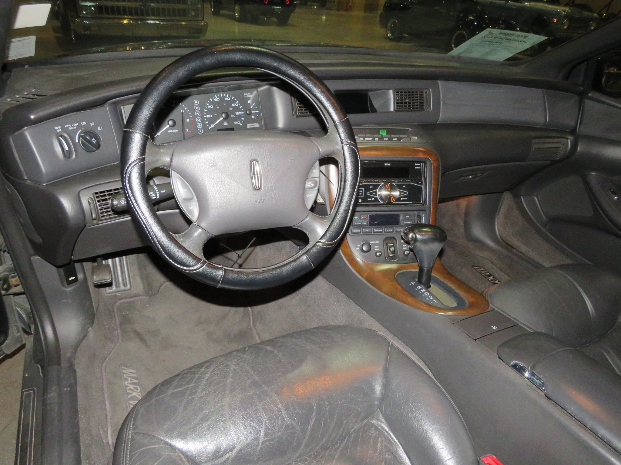 2nd Image of a 1998 LINCOLN MARK VIII