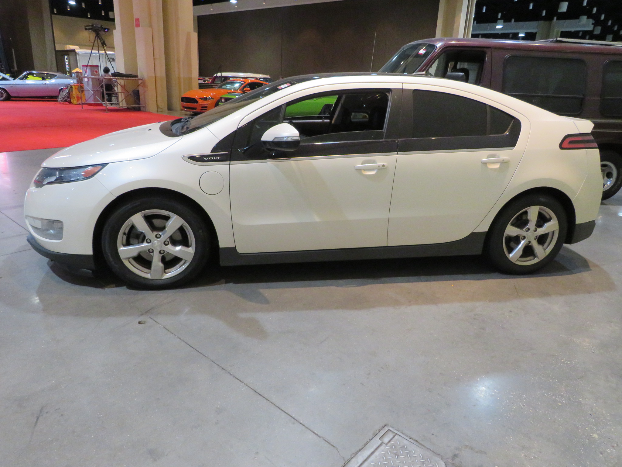 1st Image of a 2012 CHEVROLET VOLT PLUGIN HYBRID