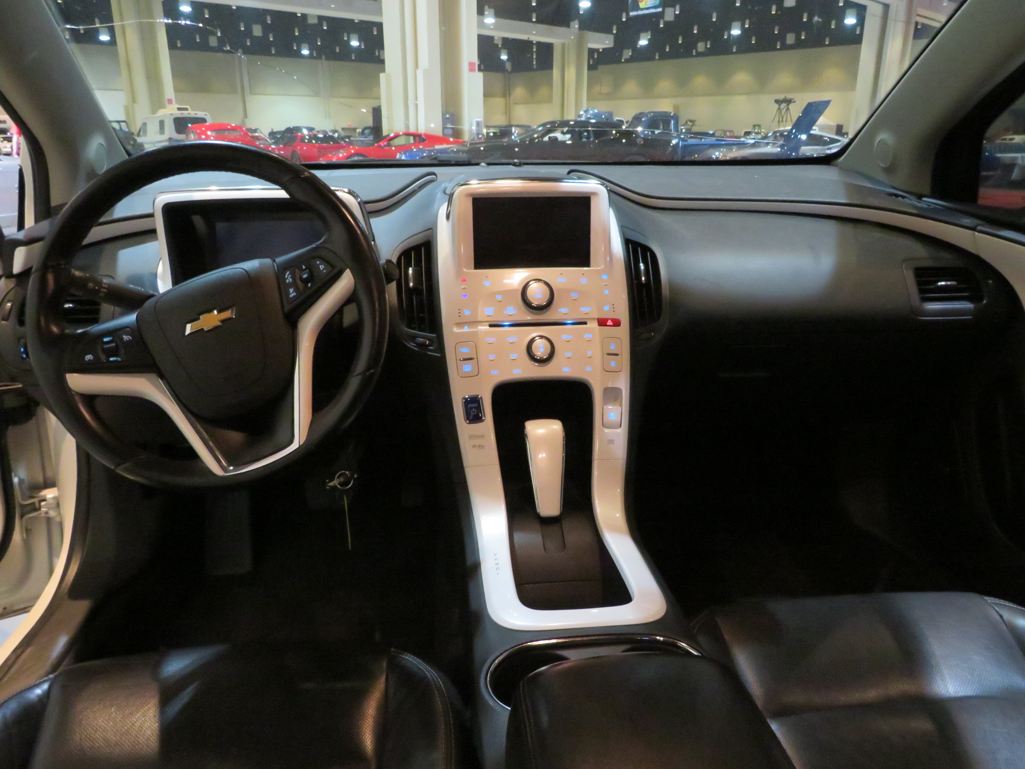 4th Image of a 2012 CHEVROLET VOLT PLUGIN HYBRID